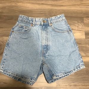 Zara denim shorts, size EUR 34, USA 2, color lightwash